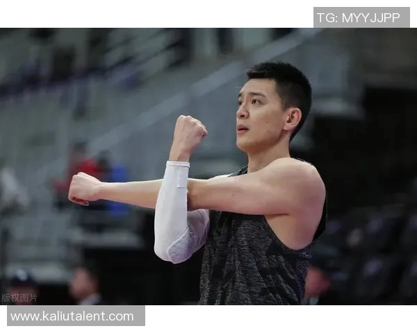 杨鸣与钟诚的对决：辽宁篮球新星的成长与挑战之路